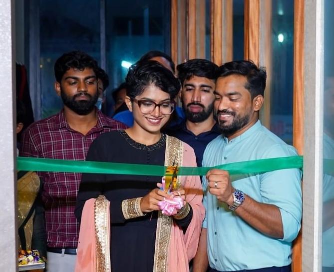 GLOW MAX BEAUTY SALON AND SKIN CARE VETTICHIRA